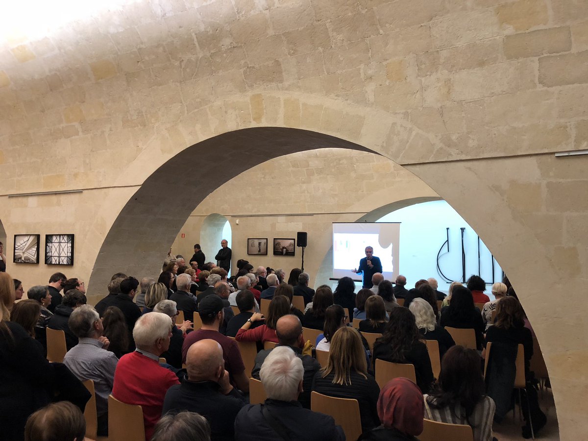 ocalao's tweet photo. "Dante siamo tutti noi". I cittadini di Matera pronti a partecipare allo spettacolo "Purgatorio Chiamata Pubblica per la Divina Commedia" con cui tutta la comunità onorerà il Sommo Poeta. Un altro grande momento in vista del nostro anno straordinario! #matera2019 #openfuture https://t.co/FNGY00UFoV