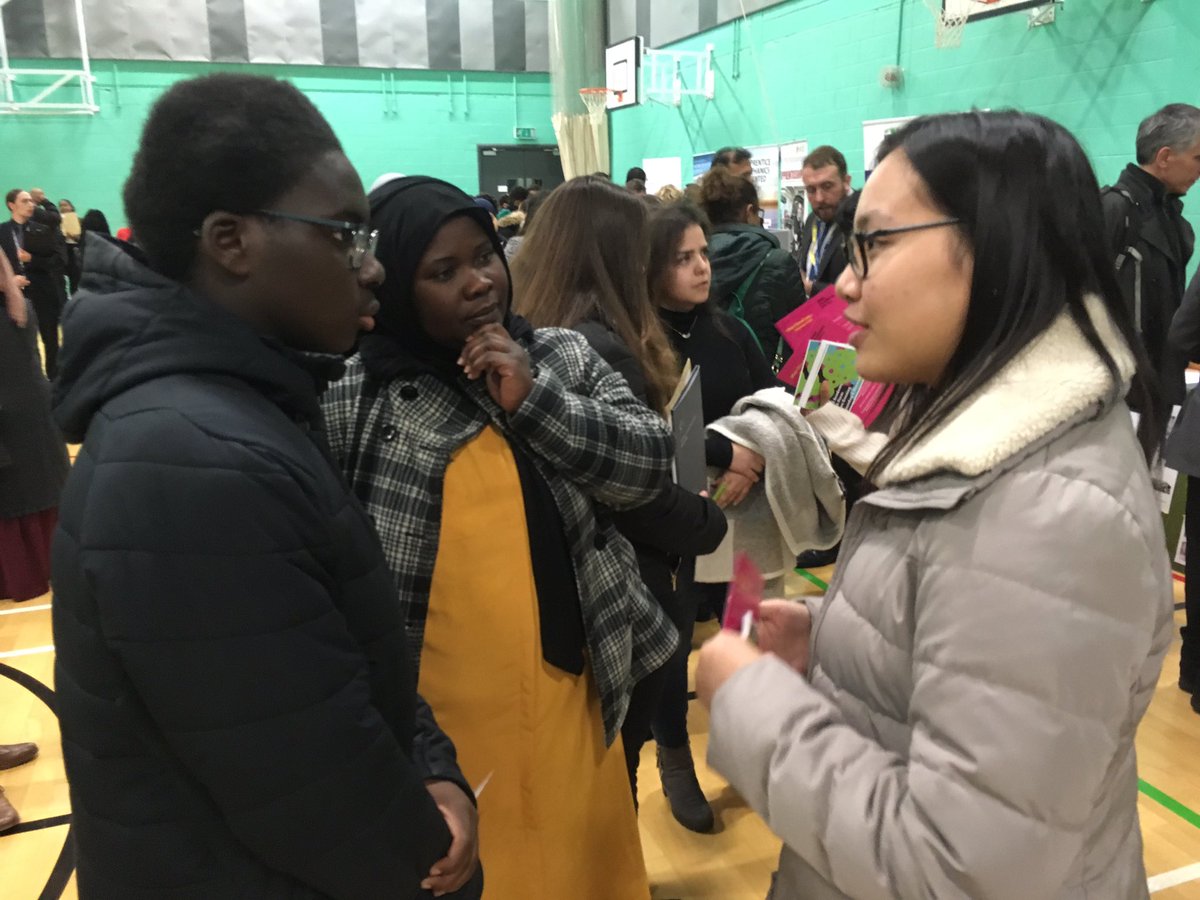 Hundreds of conversations about schools and sixth form colleges #studentfutures #searchforsuccess Big thanks to schools & sixth forms, parents/carers and Year 11 for making it such a success #Haringey