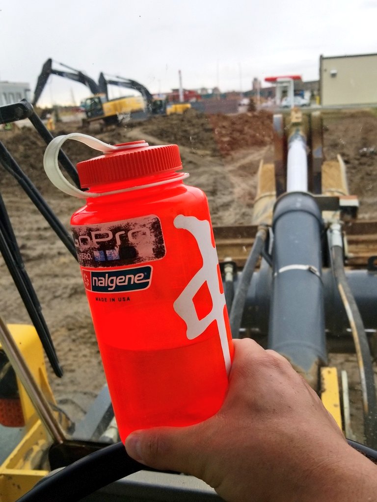 PNM_79's tweet image. Try to stop using #OneTimeUse products such as plastic water bottles and get a reusable water bottle like a Nalgene. I&apos;ve had mine for 9yrs. Been all over Asia and its still kickin&apos;.