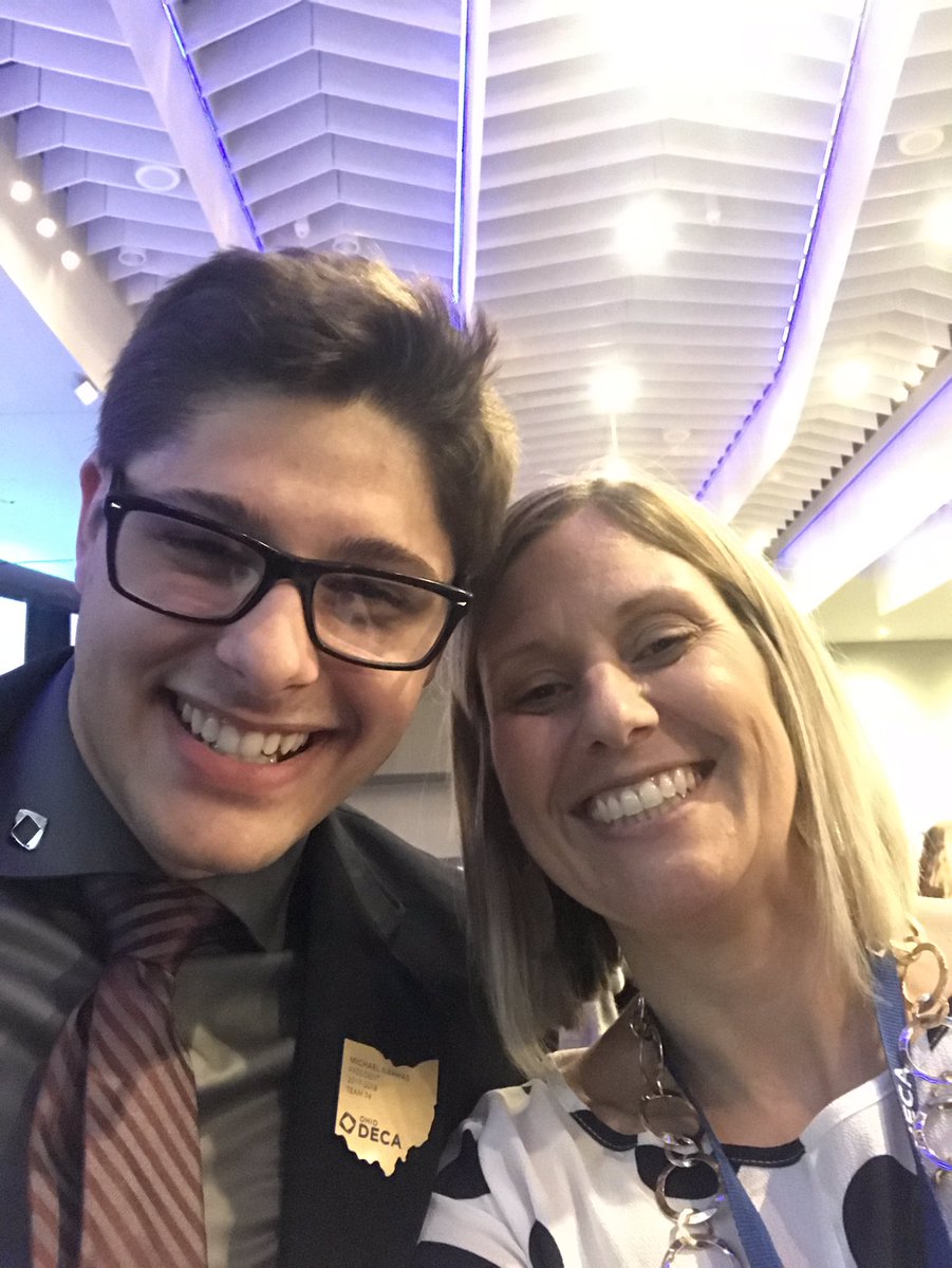 PburgDECA's tweet image. Michael we were proud to call your OUR president thank you so much for representing our chapter and Ohio DECA with such class: we will miss you🔷❤️🔷