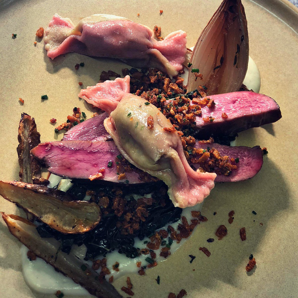 Creepy carver duck breast and leg caramelle, crispy skin crumble and Jerusalem artichokes from the garden
#duck #breast #leg #caramelle #crispy #jerusalem #artichokes #delicious