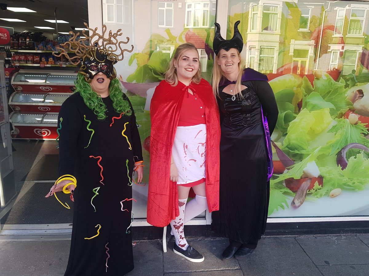 TimGreenBTR's tweet photo. A spooky shout out to @TheSouthernCoop in Winter Road, Portsmouth. Today staff did their 'thang', dressing up Halloween 😱👻🧛‍♂️ and raising money for @braintumourrsch. The charity was selected as their charity partner earlier this year. Well done to Luke and this team. https://t.co/X9si3cf7EV