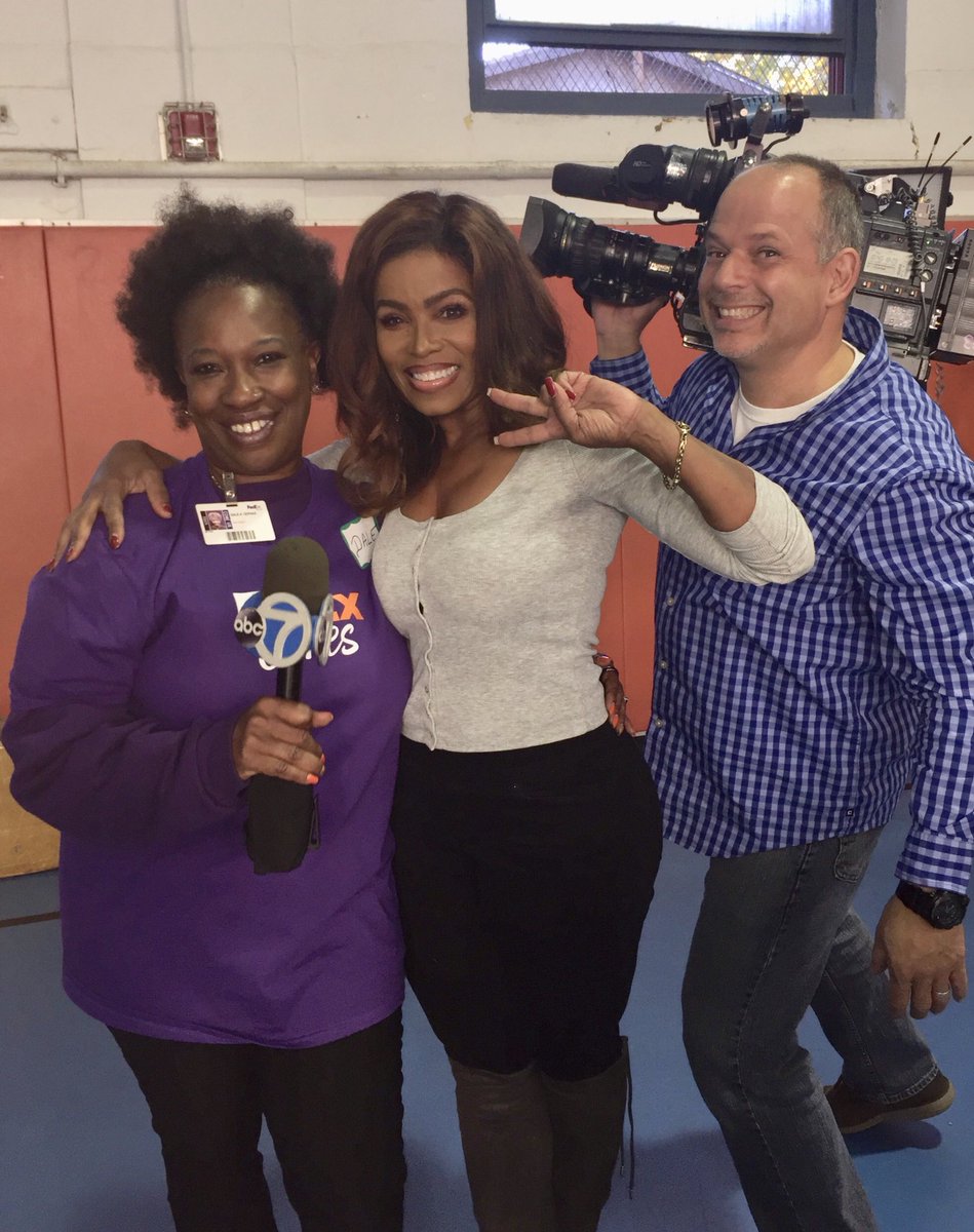 Toni Yates On Twitter Bestcoworkers Angelostheman