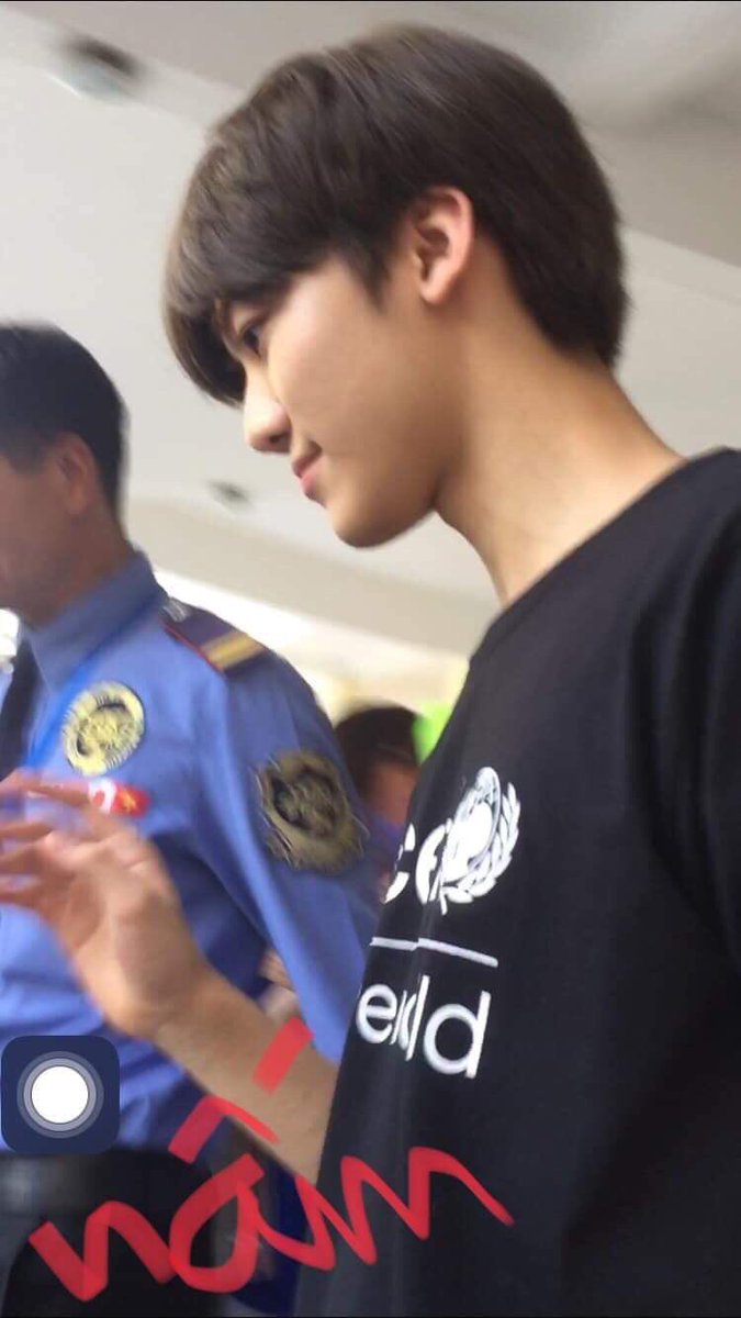 peachiel12's tweet photo. Jaemin ahh. I saw you really tired today. I hope that you dont feel bad anymore about some people at the ariport in Hanoi. Sorry for not protecting you ㅠㅠㅠ Pls eating more and taking a nap. @NCTsmtown @NCTsmtown_DREAM btw i love you. Always. 따랑행웅 😆😆 https://t.co/69sYU3pQMK