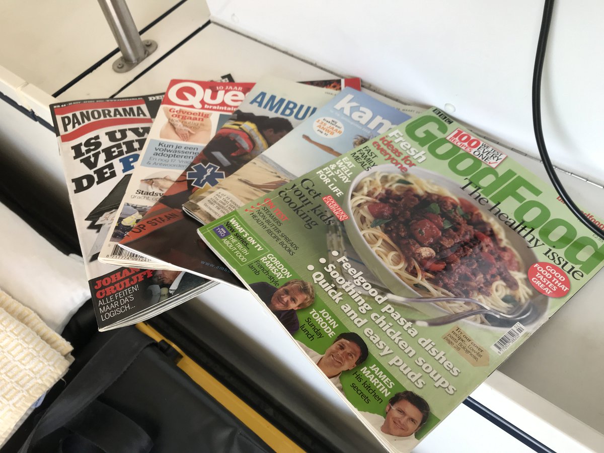 AmbulanceBAS's tweet photo. Lange #ambulance rit? BAS heeft altijd leuke #tijdschriften bij! Welke lees jij het liefst? https://t.co/BBHm2uxy2l