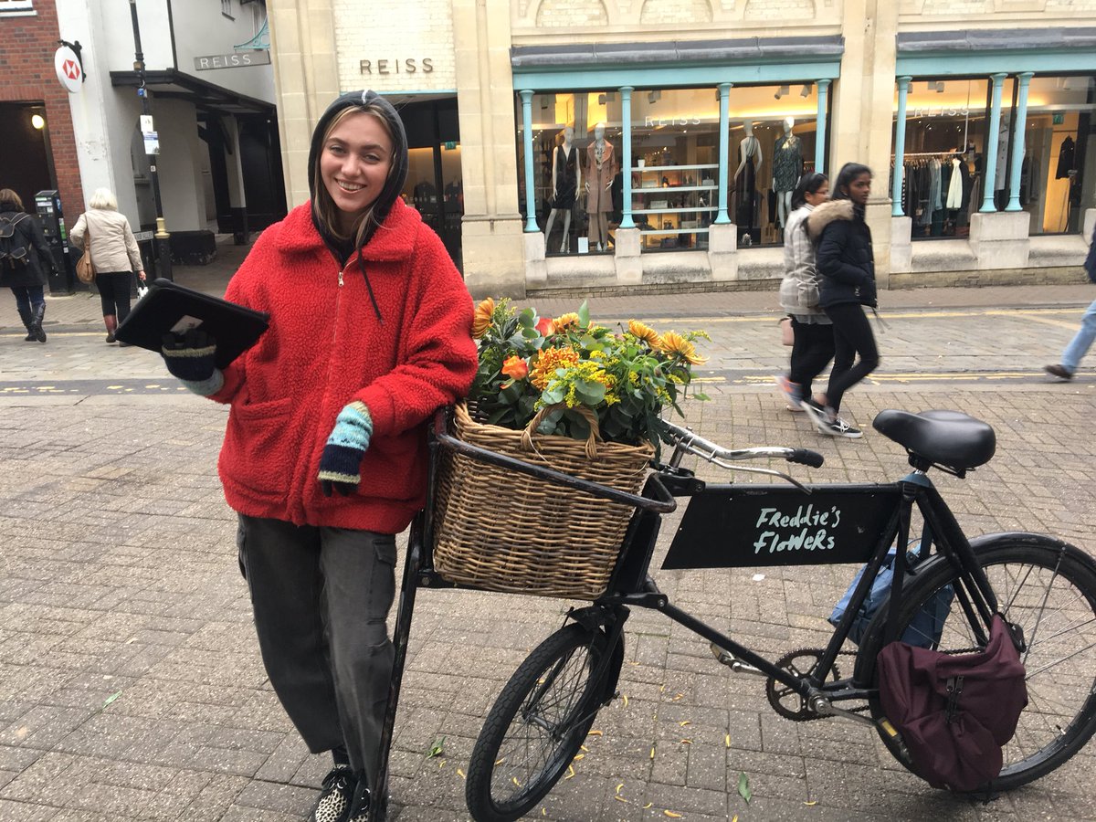 jesschivers's tweet image. My parents divorced when I was 7; my mum didn’t have a lot of money. I decided when I grew up I wanted to earn more than her and I’d know I’d made it when I could buy flowers whenever I wanted. Today I met @fredds_flowers and I’ve signed up #SupportingStartUps #Entrepreneurship