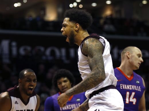 GAMEDAY!!! Men’s B-ball tips off at 7pm in the JQH Arena 🏀 The theme is costume 🎃💀🤖 If you’re not there, what are you really doing with your life??
#packtheQ