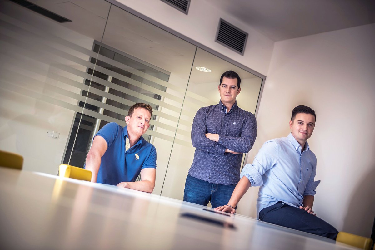 techloop_io's tweet image. Techloop spustil vylepšenou verzi svého webu, který představuje inovativní řešení IT náboru: &quot;#Techloop sází na diskrétnost a propojení pouze těch firem a expertů, kteří si na základě svých představ s největší pravděpodobností podají ruce.&quot; (via @FAEI_CZ) buff.ly/2zdJSm6