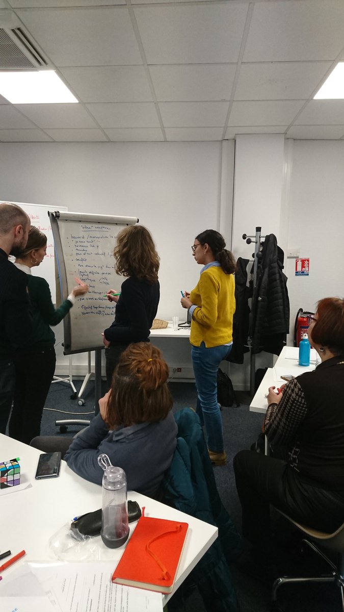 TatianaMarot's tweet photo. Le vote comme moyen de décider les prochains sujets à traiter par les formateurs @ABILWAYS #intelligencollective #consensus #AbilwaysAcademy https://t.co/sZ3WGRMJi6