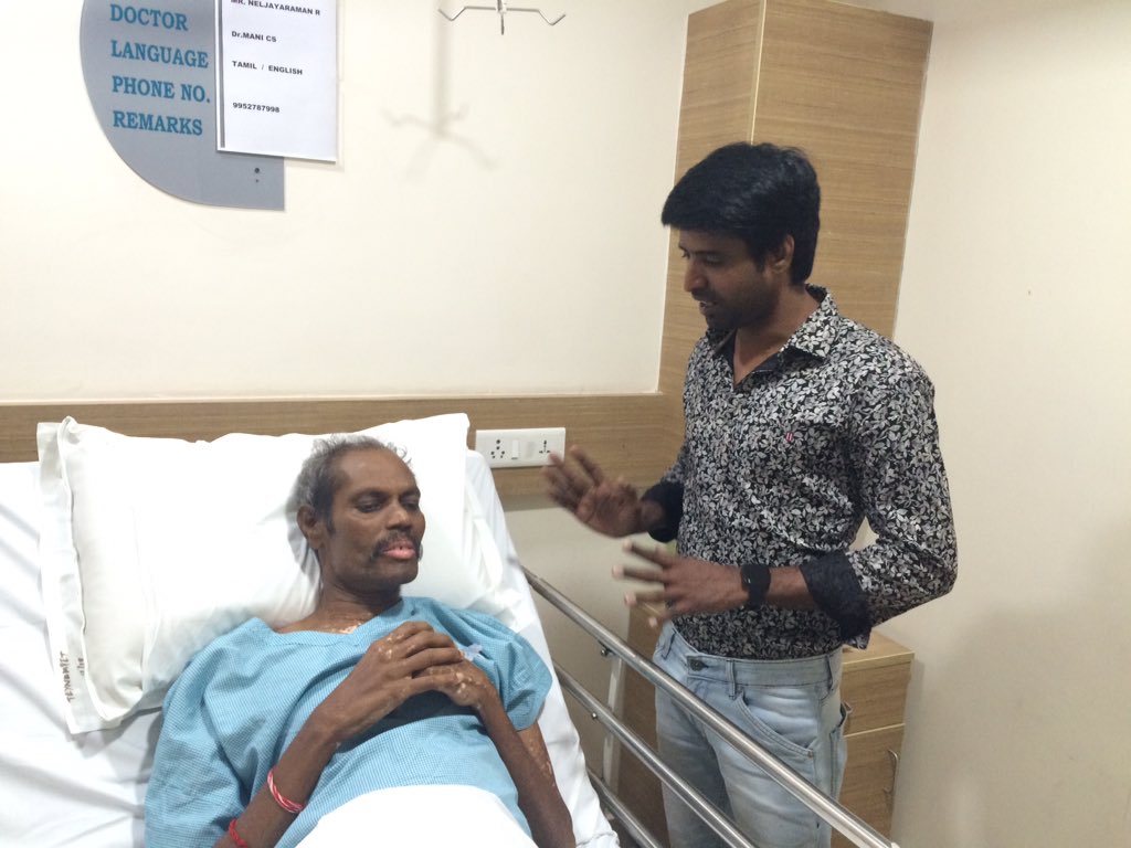 erasaravanan's tweet image. 1969ம் ஆண்டு வேண்டுதலுக்காக முடிந்து வைத்த ஒருபடி நெல்லை 2012ல் கண்டுபிடித்து பாகி 490 கிலோ அறுவடை செய்து காட்டியவர் #நெல்ஜெயராமன் 
43 ஆண்டுகளுக்கு பிறகும் முளைக்கும் திறன்கொண்ட பாரம்பரிய #கைவரச்சம்பா நெல்லை மீட்டவர்.
#நெல்_ஜெயராமன் தமிழினத்தின் சொத்து. அவர் நலம் பெற வேண்டுவோம்!