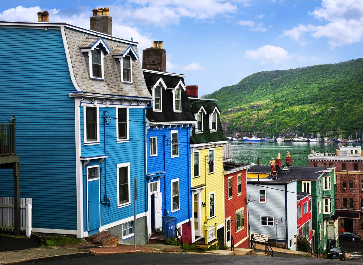 CI2100's tweet photo. "Atlantic Canadians believe more than residents elsewhere that Canada’s most positive contribution to the world is its multiculturalism policies & acceptance of #immigrants & #refugees." via @Environics_Inst #CanadaWorldSurvey2018 #cdnimm @nbmc_cmnb #ImmigrationNB https://t.co/SPmMdRpk3v