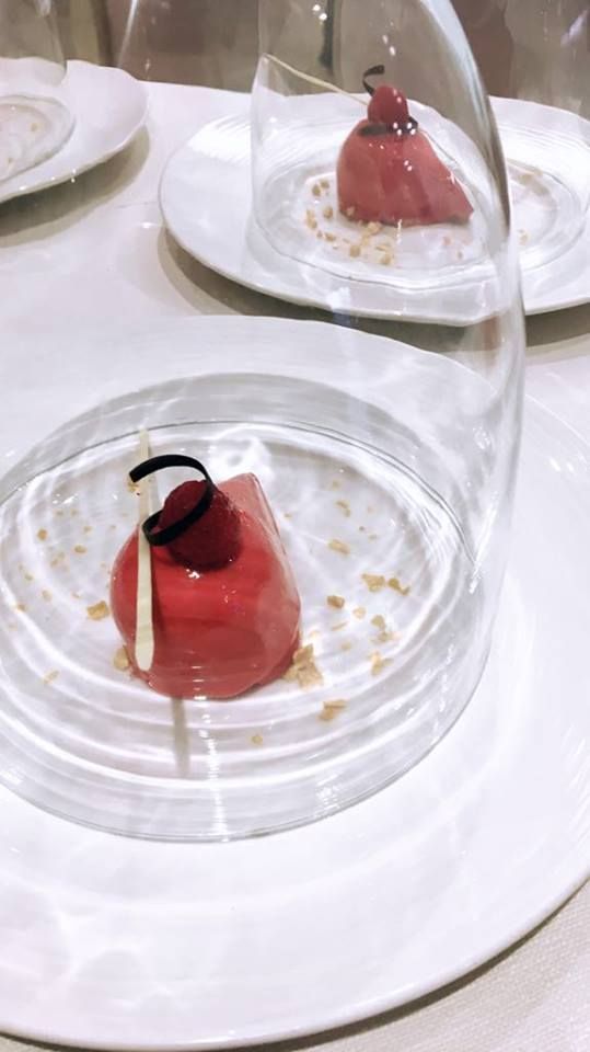 Profitez de notre package romantique et appréciez  champagne, fleurs, et pâtisseries à tomber. Il n'y a pas toujours besoin d'une grande occasion pour faire plaisir! 
#Sofitel #SofitelWorld #AccorHotels #Luxury #LuxuryTravel #ForbesTravelGuide #Luxembourg  #Pastry