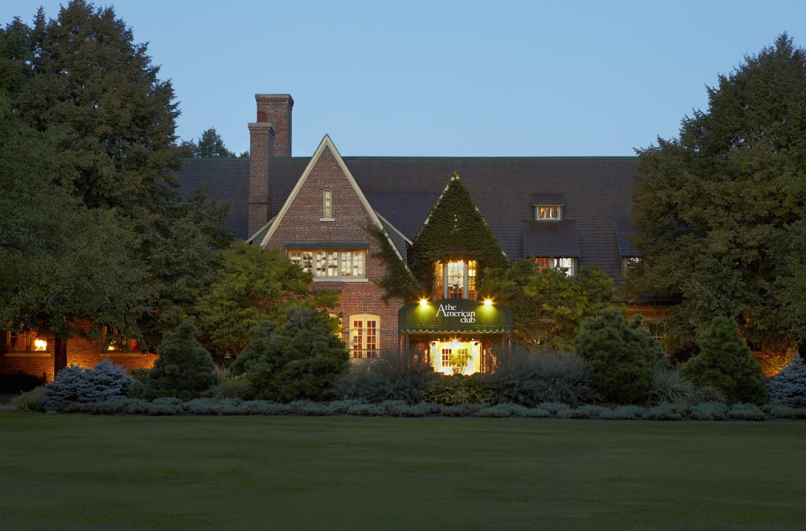 Pursuitist's tweet photo. The 10 Best Wisconsin Hotels And Resorts For 2018 https://t.co/dD1WHH0o3K

#TravelTuesday @TravelWI  #TravelWI @TheAmericanClub @TheCharmantLC @IronHorseHotel @theedgeh2o #Wisconsin https://t.co/zjDBRIthV1