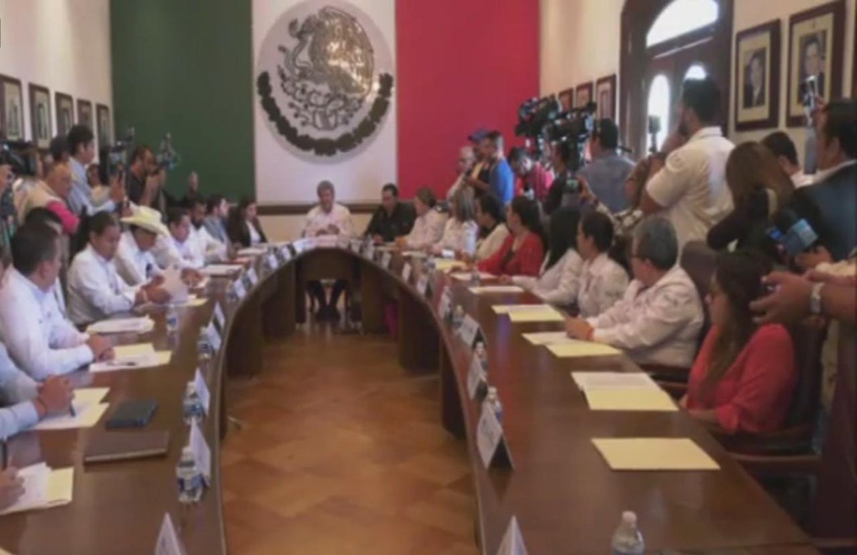 #EnVivo Segunda sesión extraordinaria de cabildo 

👉facebook.com/GobVictoriasiV…👈

#MásAlláDeLoPosible #CdVictoria #síVic