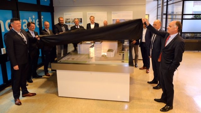 Radboudumc (@radboudumc) on Twitter photo Radboudumc en Four Care ondertekenen contract voor realisatie nieuwbouw
radboudumc.nl/nieuws/2018/co… Radboudumc en Four Care ondertekenen contract voor realisatie nieuwbouw
radboudumc.nl/nieuws/2018/co…