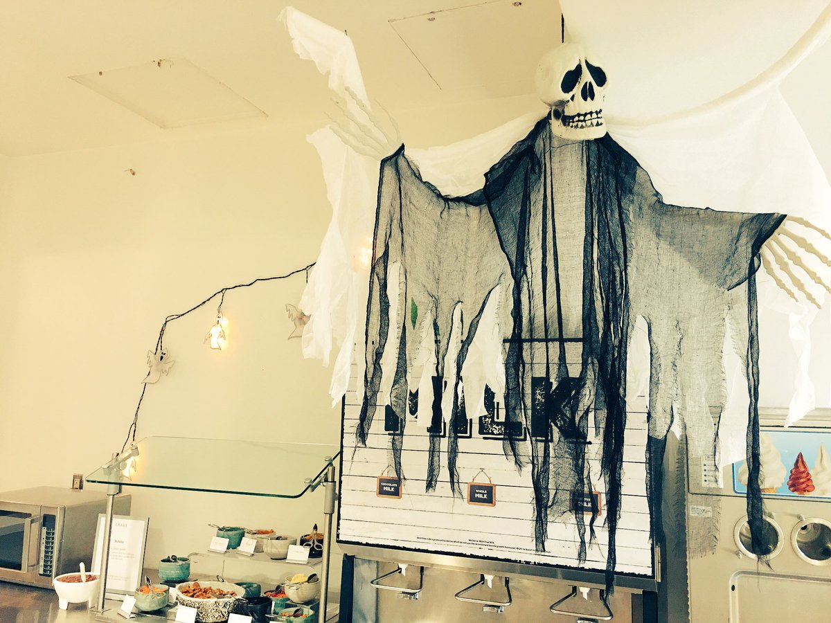 #flikisspooky <a href="/EF_Academy/">EF Academy</a> <a href="/FlikISDining/">FLIK Independent School Dining</a> <a href="/EFUSA/">EFUSA</a> <a href="/Flik_at_EF/">Flik at EF Academy</a> <a href="/37firechef/">Alan Wilson</a> <a href="/scotth106/">scotth106</a> <a href="/EllieCalabro/">Ellie Calabro</a> <a href="/BeckaOnTheOther/">Rebecca Hand</a>