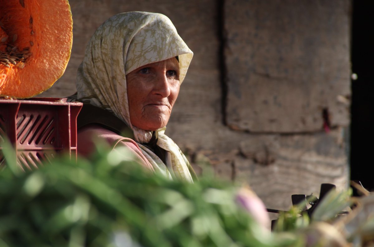 bwingdp's tweet image. Lady at the market in Morocco. I want to know her story. #travel
