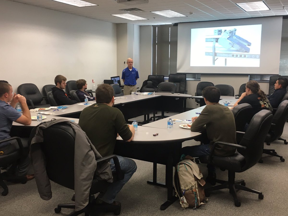 WKUSEAS's tweet photo. Thanks to Greg Mattingly, Director of Design Engineering @Spantech for speaking to our engineering students today. #wkuengineering #industrialpartnership https://t.co/qtXmxLr9jW