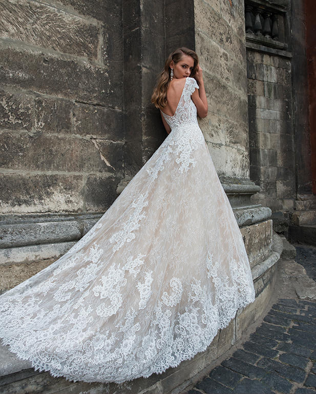 bride_odessa's tweet photo. Только в салоне #FashionBride 💃💎Вас ожидают более 150 моделей свадебных платьев😀🍾! Спешите записаться на примерку и выбрать свое идеальное платье💃💕
Cалон #FashionBride г.Одесса ул.Греческая 12, тел. (048)7064404 #вечернееплатьеодесса ##СвадебныеплатьяОдесса #Свадебныесалоны https://t.co/s5e1ilphzs