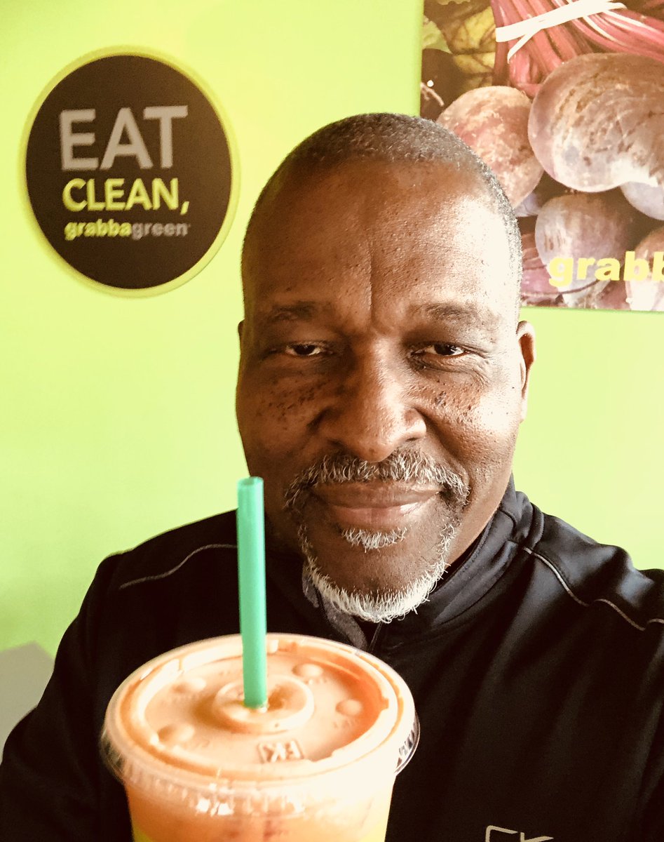 rodtalks's tweet photo. Wishing you a happy and healthy Tuesday! #grabbagreen #grabbagreenthousandoaks #HappyTuesday #WorkoutTuesday https://t.co/ks8ULTOS6w