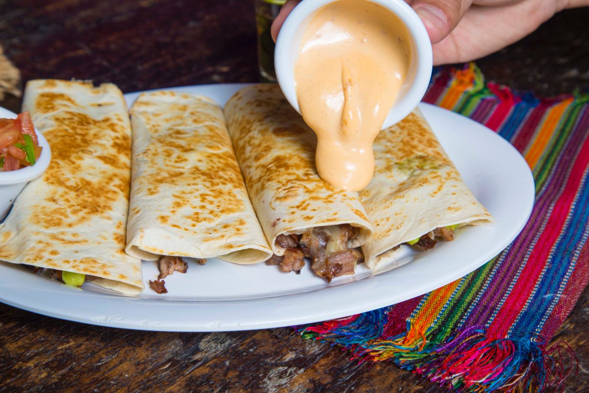 TacontentoPTY's tweet photo. ¡Hora de almorzar! 🙌🏻Los Burritos sin Chipotle no son Burritos.🤤 https://t.co/LlZ2K9ZhqH