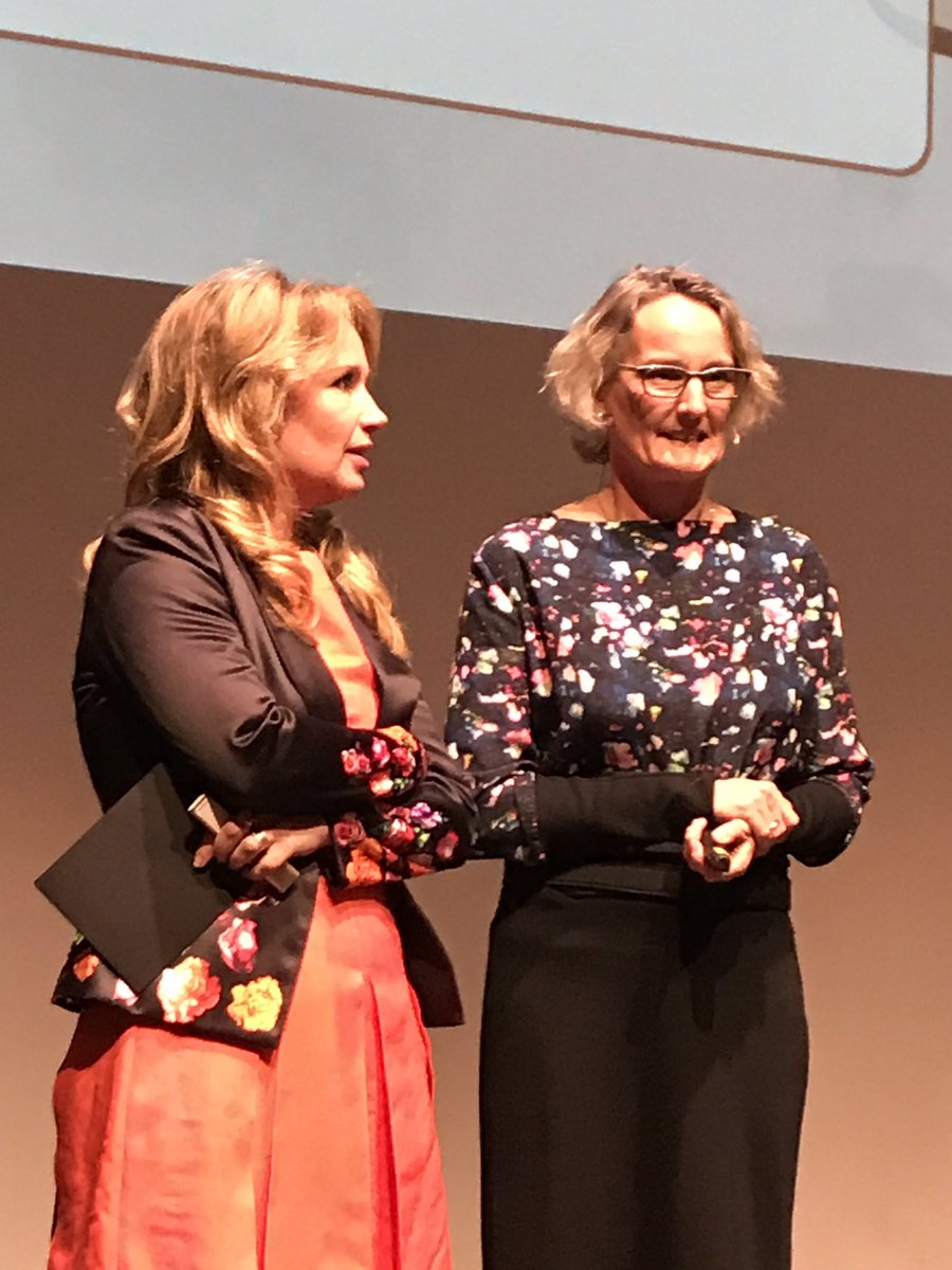 CAPTemp's tweet image. Inspirerend event van #PostNL over #verduurSamen met enthousiaste presentatie van @helgavanleur