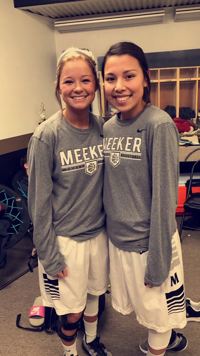 Taylor_Dawnnnn's tweet photo. Happy Birthday Em! I love you so much and hope you have the best day. 🎉🎊🎈 #flykilla @emilytrevino94 https://t.co/TlPXIbm7iO