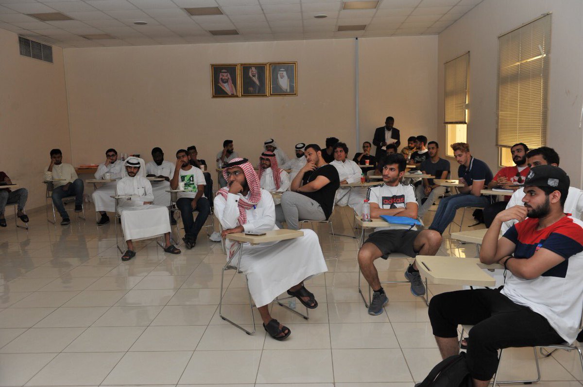 OshasKsa's tweet photo. بفضل من الله قدمت جمعية #أوشاس بالدمام  يوم الاثنين ٢٩ اوكتوبر محاضرة وورشة عمل بعنوان ( #خطر #المواد بالصناعة) لطلاب دبلوم السلامة بكلية المجتمع التابعة لجامعة الملك فهد وقد حضرها عدد من #طلاب و مدرسي الدبلوم https://t.co/ELilux0pQF