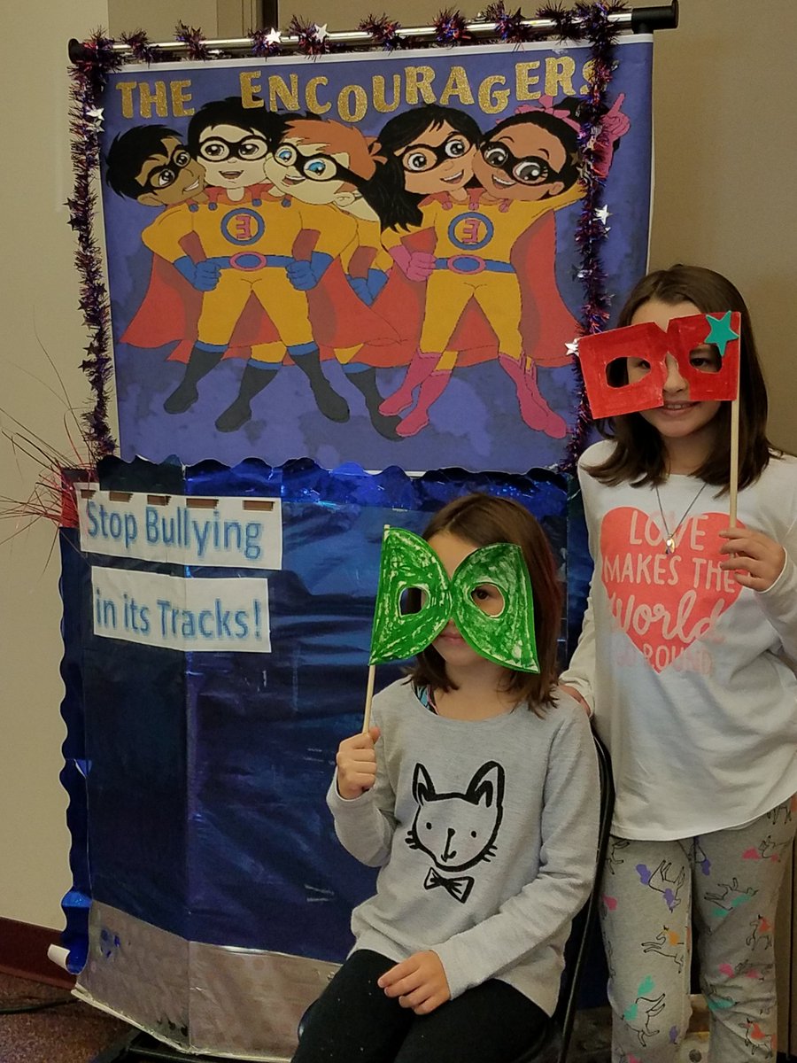 EncourageFriend's tweet image. My authors visit to my local library... I had an amazing time talking about bullying prevention unity and friendship building. #stopbullyinginitstracks
#eyeglassesarecool