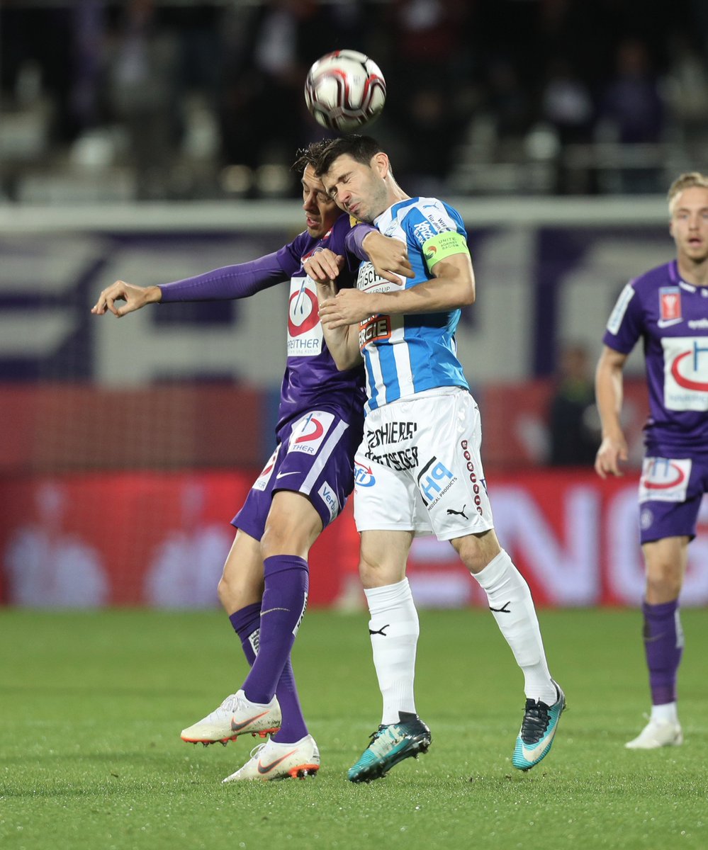 FACWien's tweet photo. Halbzeit in der Generali Arena 🕟 Zur Pause führt der @FKAustriaWien nach Treffern von #Monschein (2.) und #Ewandro (44´) mit 2:1, denn kurz vor der Pause macht Oliver #Markoutz den wichtigen Anschlusstreffer 💙⚽️👆 #FAC #Wirfürden21 #FAKFAC #UNIQAÖFBCUP https://t.co/Tmg0wOfu28