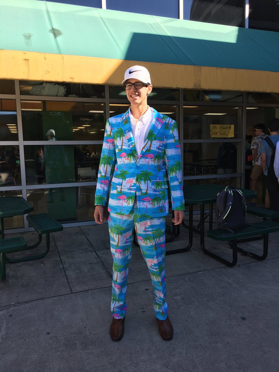Stefanie_C_P's tweet photo. And this is what Tropical Tuesday is all about #PCPR1DE https://t.co/DuG5Cjlj4n