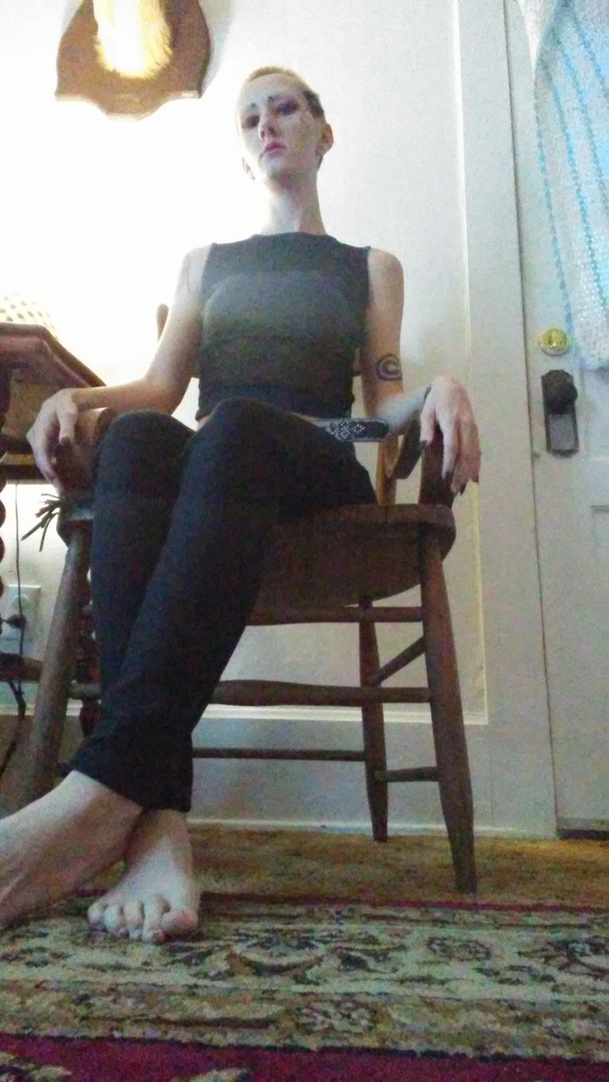 MissReaperBitch's tweet photo. #findom #paypig #footfetish #footworship #AssWorship #cbt #joi #humiliation #humanATM #walletdrain #walletrape #cashcow #cashslave https://t.co/dHZkLQXwmQ