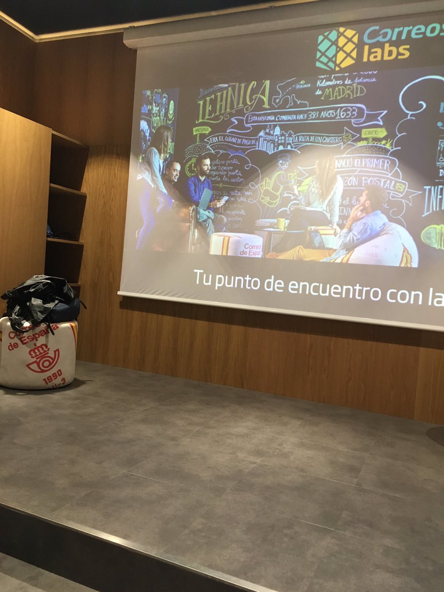 Agustin_Baeza's tweet photo. A punto de comenzar el debate sobre #sandbox e #innovación en #CorreosLab. A ver qué decimos y cómo sale. https://t.co/rbRx7pRCZI