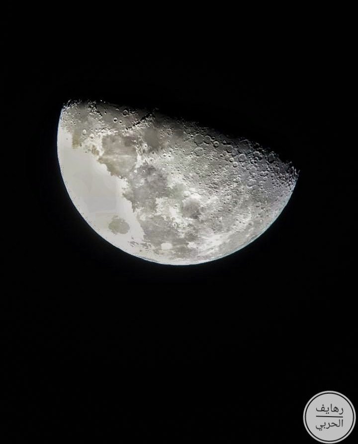 ٰ
آنا والقمر جيران 💕