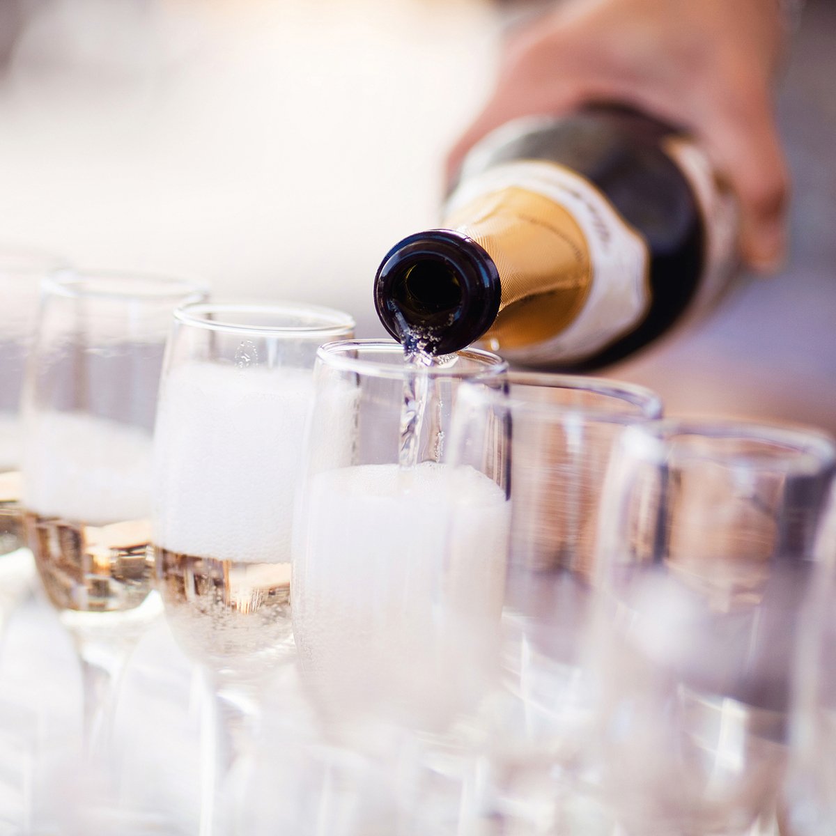 The world of sparkling wine is incredibly diverse and goes well beyond Prosecco and Champagne 🍾 Come learn the unique attributes of bubbly at our Sparkling Wine tasting on November 8th @ 7:00 p.m. >> ow.ly/wrcD30lfdzf