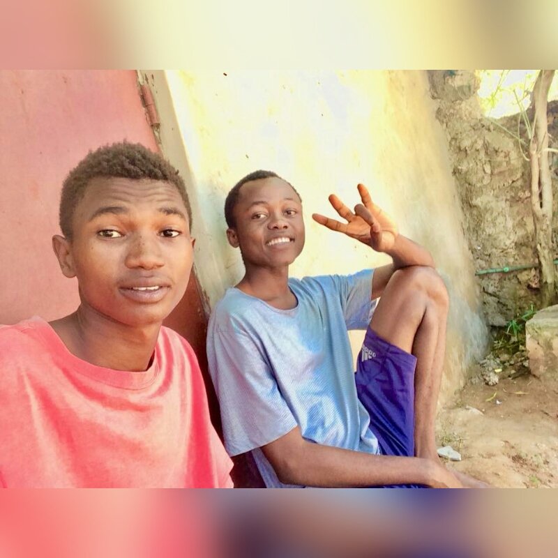 Niaro67's tweet photo. No parents, no strong background, no connections anywhere, but I thank God I'm surviving.💪 https://t.co/gbn6Z7zjBa