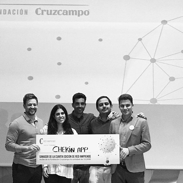 ProgramaMinerva's tweet photo. @appchekin se convierte en el ganador de la edición 2018 de #RedInnprende promovido por @fundacioncruzcampo. ¡Enhorabuena, equipo! 👏👏👏
.
.
.
#startup #startuplife #minerva #minervalife #ceolife #emprendedores #emprendeconMinerva #emprendedoresandaluc… https://t.co/QXxfDV1chR https://t.co/QvAtzG6vPP