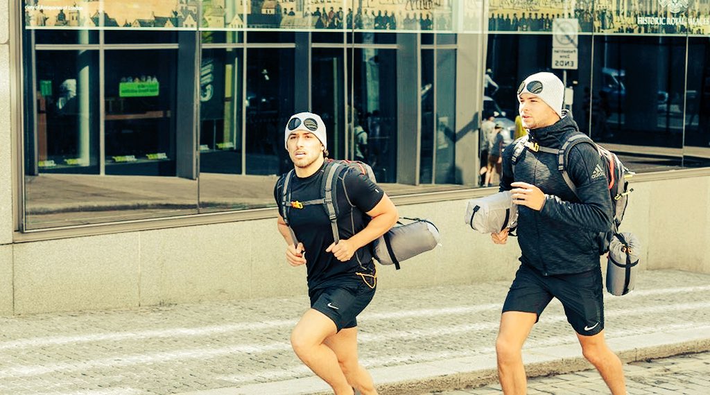 Tonight 9.15pm <a href="/Channel4/">Channel 4</a> @Hunted_HQ ! 💁🏼‍♂️