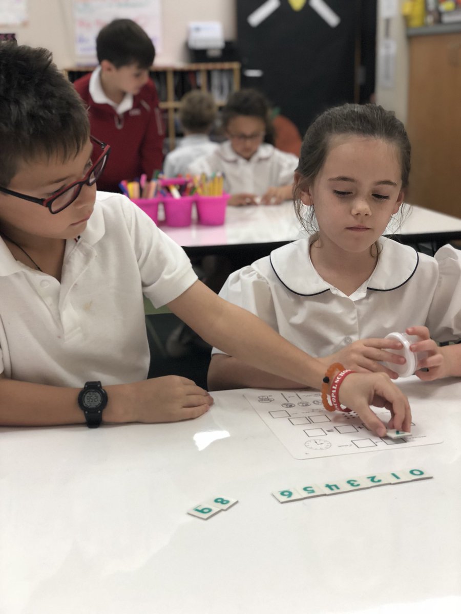 MrsA_1stGrade's tweet image. Successfully cooperating and stretching our brains! #marcycook #mathstations #teamwork @gsesdallas