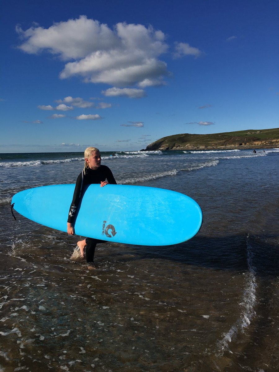 glover_ruby's tweet photo. this is livingggg 🏄‍♀️ https://t.co/LBsiF6iezj