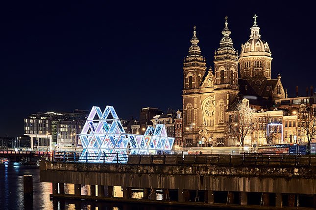 bildakademie's tweet image. Vom 15. bis 16.12.2018 mit Jochen Kohl #Amsterdam fotografieren – dieser #Fotoworkshop aus der Reihe #pacertified der @PADuisburg macht es möglich. Extrabonbon: die #Lichtinstallationen während des Amsterdam Light Festival @AmsterdamLight ablichten. bit.ly/2Q7h9Xp