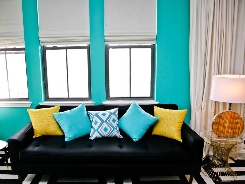 BanachSonia's tweet photo. To make your paint color really pop, use a good primer! #homeimprovement  https://t.co/yKdId7aZZz https://t.co/FbuyPS9ql9