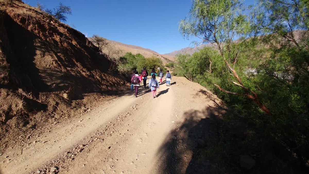 SaltaConectados's tweet photo. #AprenderConectados Caminó al Paraje Acoyte -Santa Victoria Oeste. Taller de primaria digital.Escuela 4389 #AprenderConectadosSalta @MartaMariaMerlo @aniberruezo @cristian_ortin @alefinocchiaro @mauriciomacri @s_sciesalta https://t.co/HBuRajaZqb