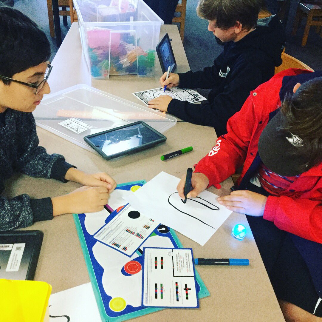 HSD_MES_Library's tweet photo. Introducing Evo, our Ozobot! #10M2M #meslibrary #codewithcolor @ozobot @hempfield @mes_specials https://t.co/8VDjldB72Z