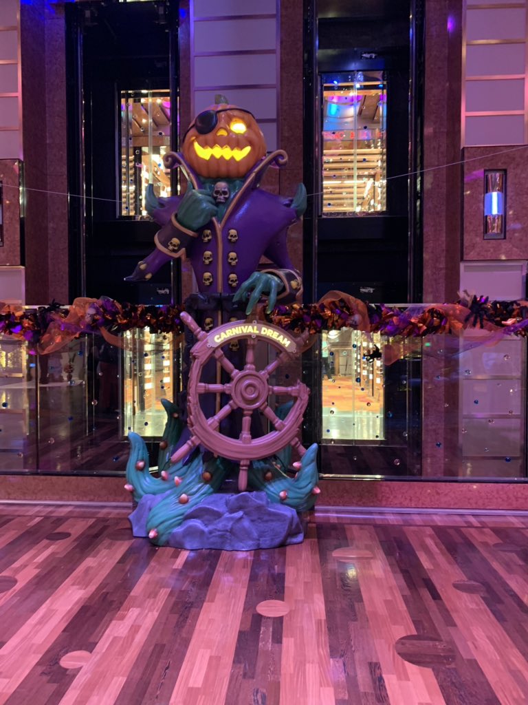 willace90's tweet image. Sliding into Halloween 🎃 with @CarnivalCruise #choosefun #carnivaldream #carnivalcruise