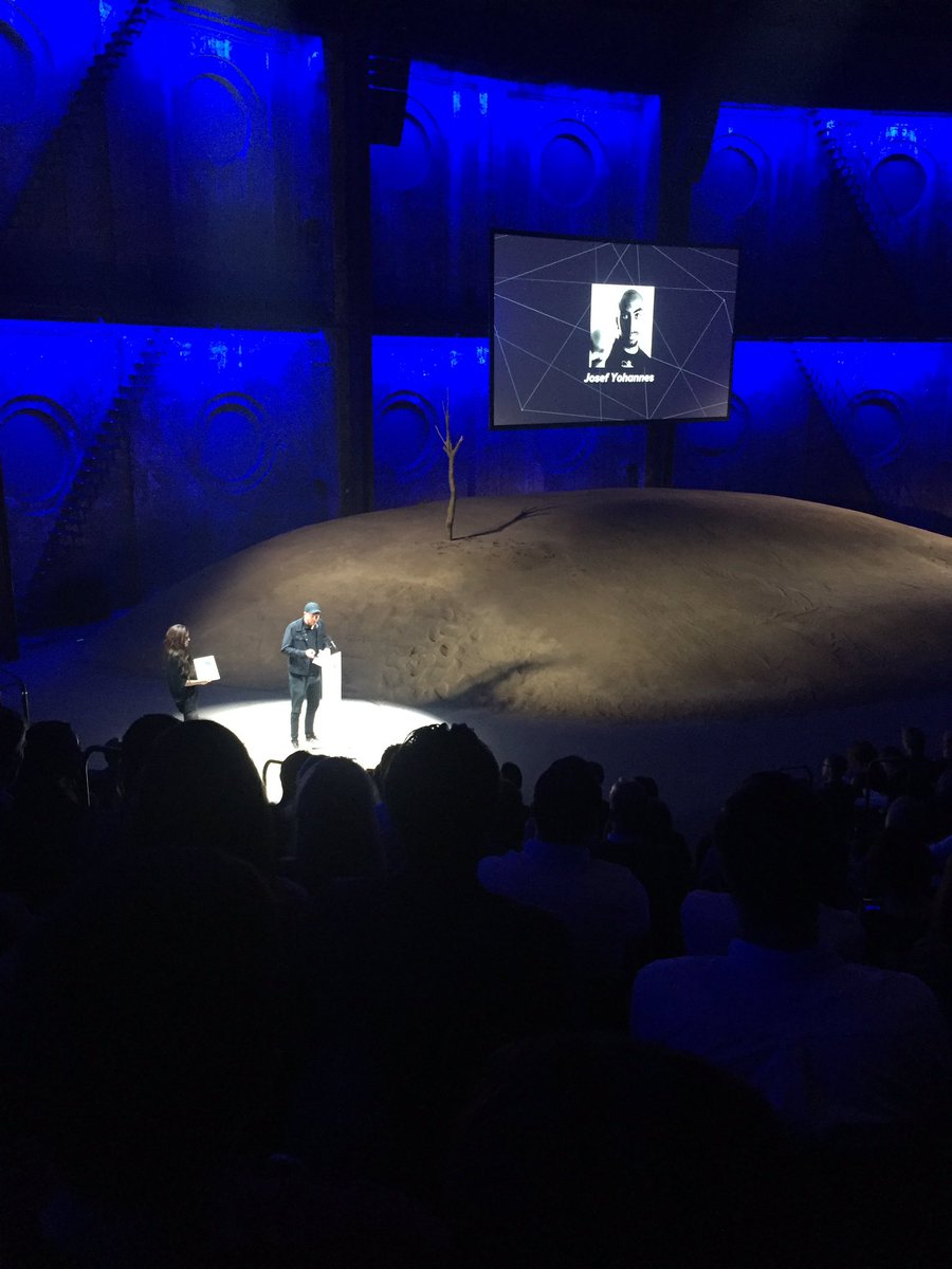 Best Entrepreneurial Artist at <a href="/NSAwards/">NordicStartupAwards</a> goes to Josef Yohannes🏆 🇩🇰🇳🇴🇮🇸🇸🇪🇫🇮
#NSAwards #NordicMade