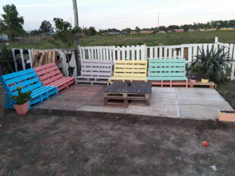 En el Comedor <a href="/angelguardianc3/">Comedor Ángel Guardián</a> ahora están frabicando unos lindos sillones de madera. Pero les faltan algunas herramientas eléctricas de mano, una amoladora, una aujereadora, una lijadora de banda y cualquier otra herramienta que puedas donarles. 

m.facebook.com/story.php?stor…