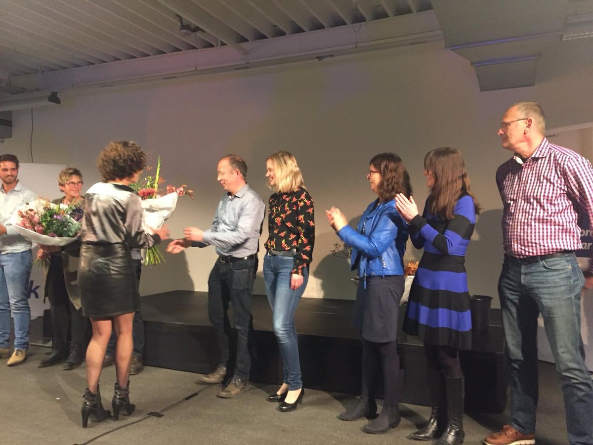 Wabe Bakker van Dierenkliniek Leusden wint Ondernemersprijs Leusden 2018. Wabe en zijn team van harte gefeliciteerd namens D66 Leusden. Ook nr 2 Umefa en nr 3 IJshoeve Ruitenbeek gefeliciteerd!