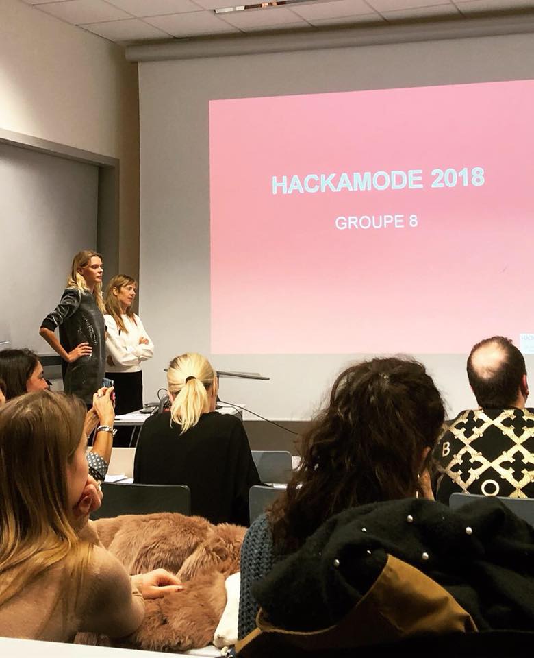 Chareboutier's tweet image. Aujourd&apos;hui, nous avons présenté un sujet sur la valeur et la traçabilité des produits et de ses composants lors de l&apos;#Hackamode des #FashionDays !
