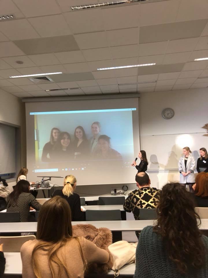 Chareboutier's tweet image. Aujourd&apos;hui, nous avons présenté un sujet sur la valeur et la traçabilité des produits et de ses composants lors de l&apos;#Hackamode des #FashionDays !